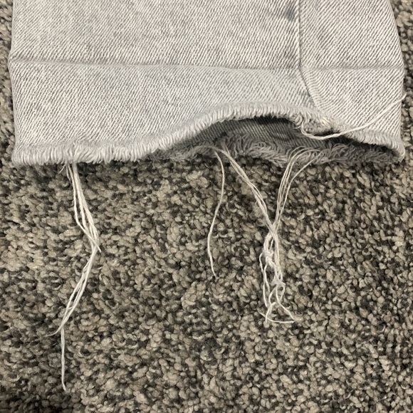 Used Old Navy Women’s Size 6 O.G. Straight Leg High Rise Jeans - Picture 4 of 4